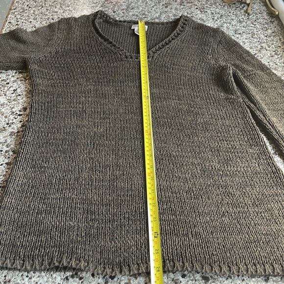 Chico's women’s size 1 (M) brown crochet sweater with sleeve and v-neck detail - Picture 8 of 11